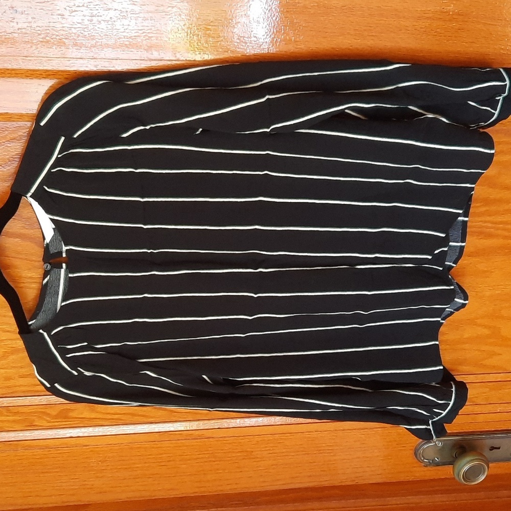 Long sleeve blouse with ivory and green stripes